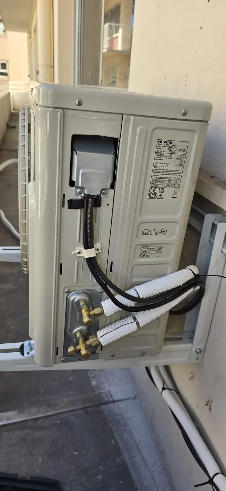 Groupe extérieur de climatisation installé